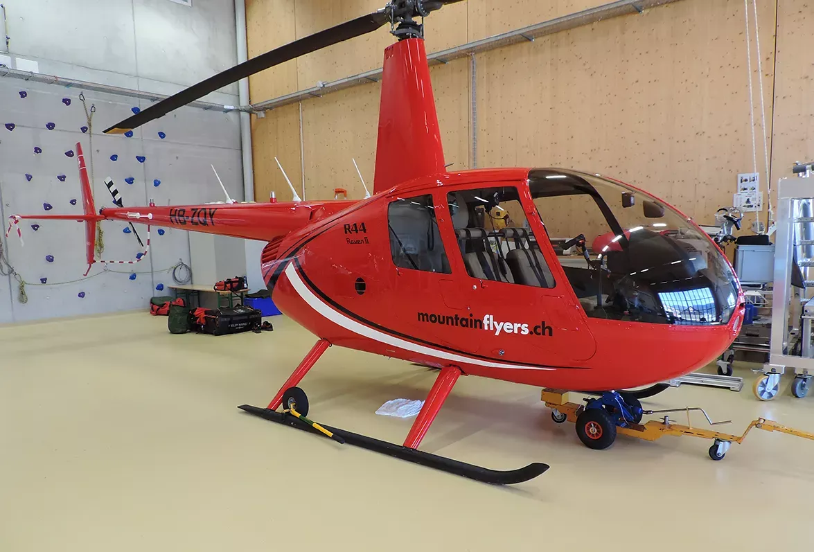 Helikopterbeschriftung Mountainflyers Referenzen SICHTBAR Beschriftung Belp