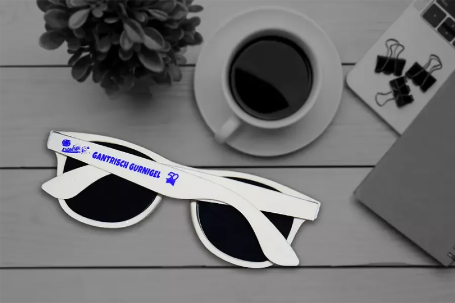 Werbeartikel Give-Aways Sonnenbrillen SICHTBAR Beschriftung Belp