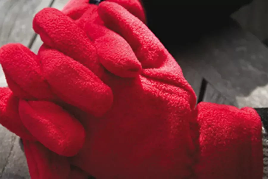 Textilien Accessoires Handschuhe Gürtel Caps Mützen Kravatten Schürzen Socken SICHTBAR Beschriftung Belp